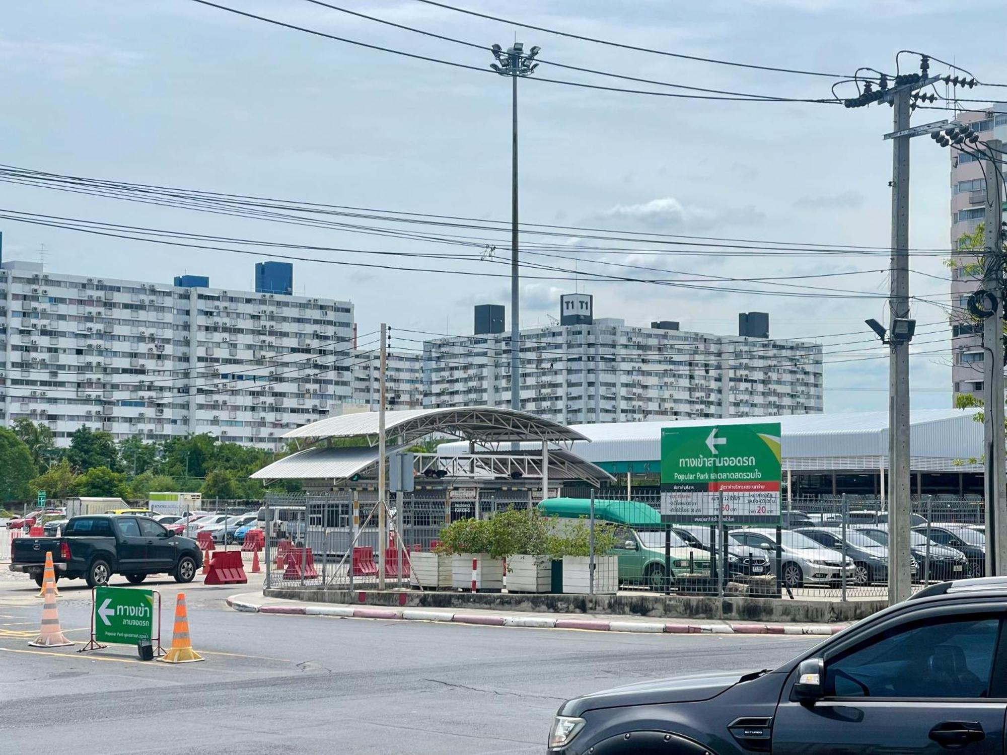 Apartmán Lively Popular C3-C9 Impact Nonthaburi Exteriér fotografie